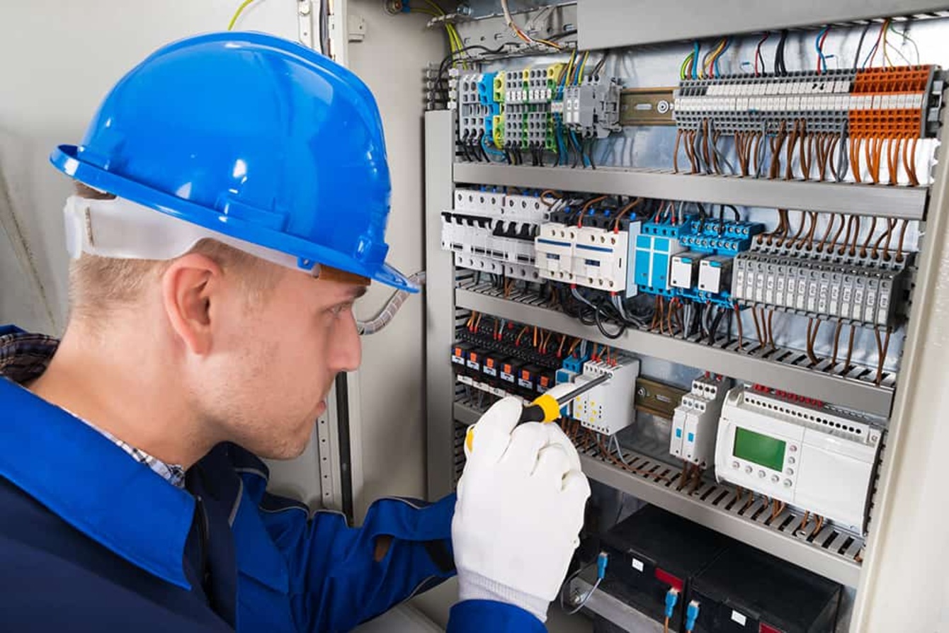 Elektroniker für Energie- und Gebäudetechnik (m/w/d) bei NC-Elektrotechnik GmbH in Niederweimar