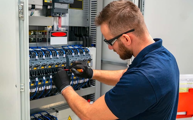 Projektleiter Elektrotechnik (m/w/d) bei NC-Elektrotechnik OHG in Niederweimar